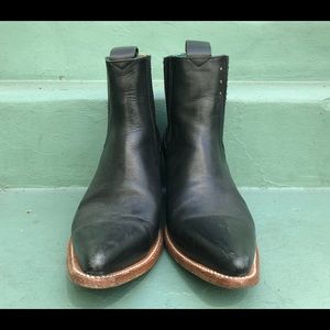 No. 1001 freeway Chelsea boot Pskaufmann size 9.5